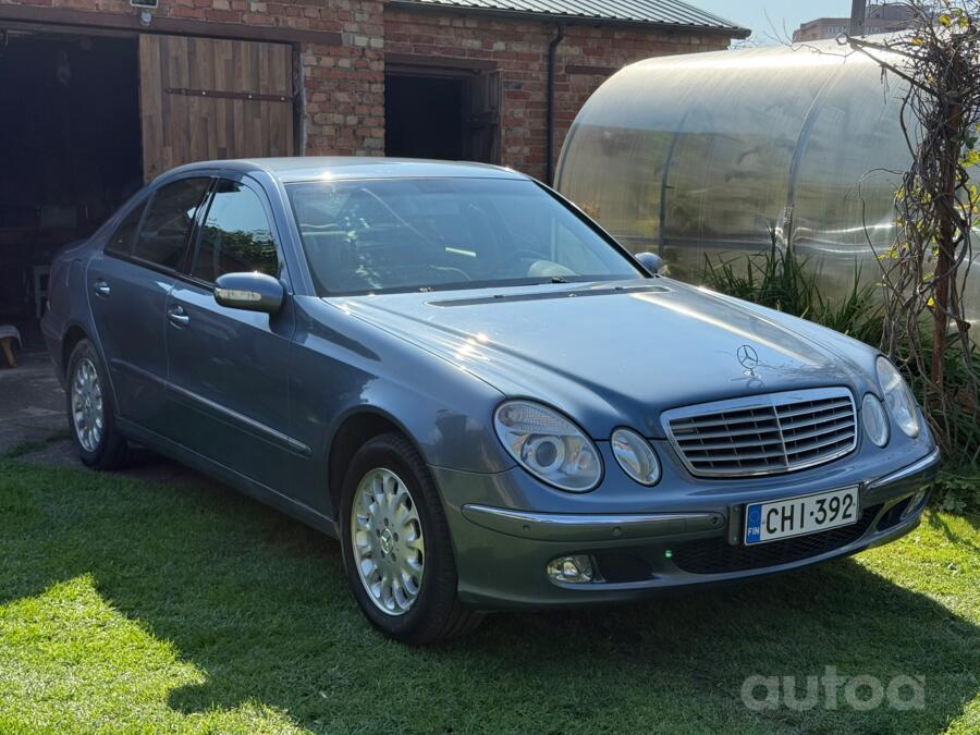 Mercedes-Benz E-Class W211 Sedan