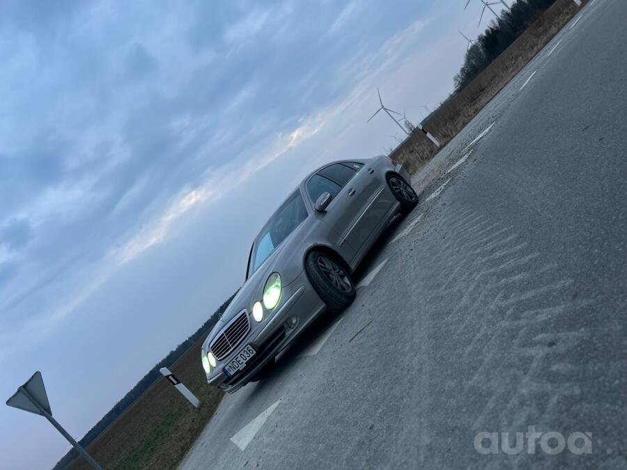 Mercedes-Benz E-Class W211 Sedan