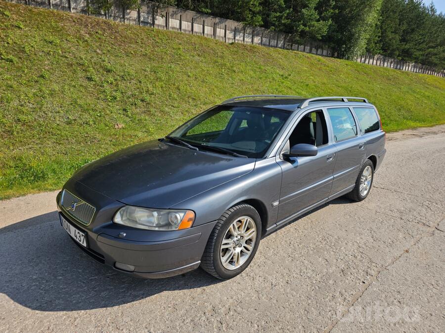 Volvo V70 2 generation [restyling] wagon 5-doors