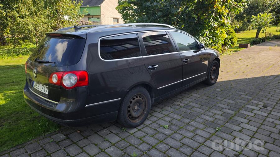 Volkswagen Passat B6 wagon 5-doors