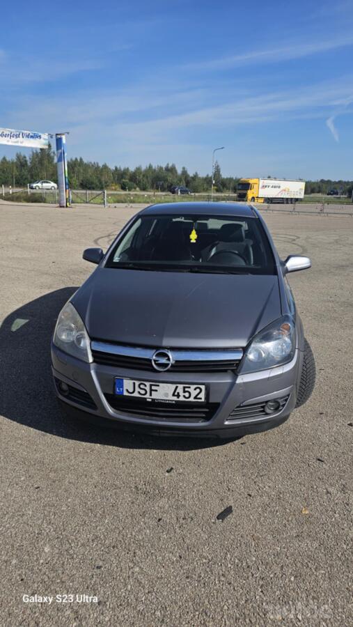 Opel Astra H Hatchback