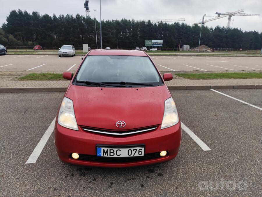 Toyota Prius 2 generation Hatchback