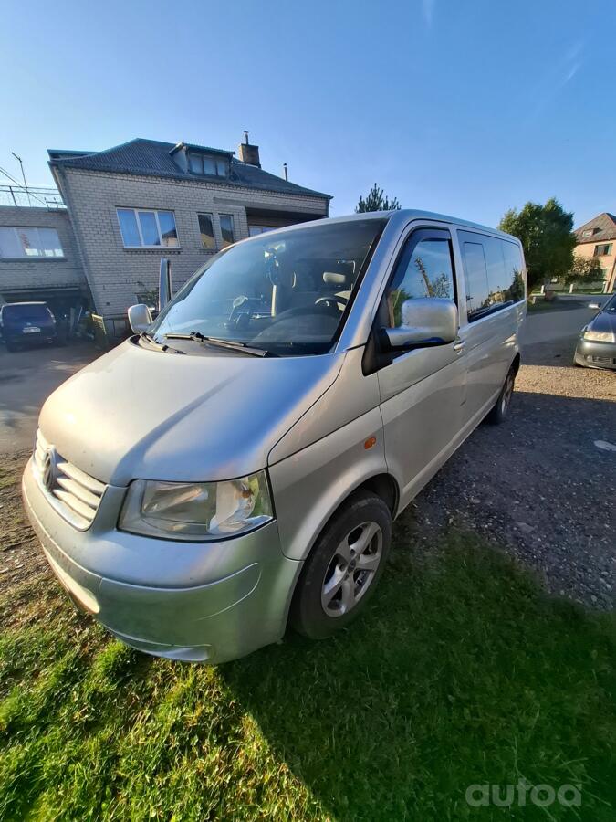 Volkswagen Transporter T5 Minivan 4-doors