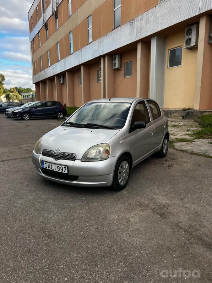 Toyota Yaris 1 generation