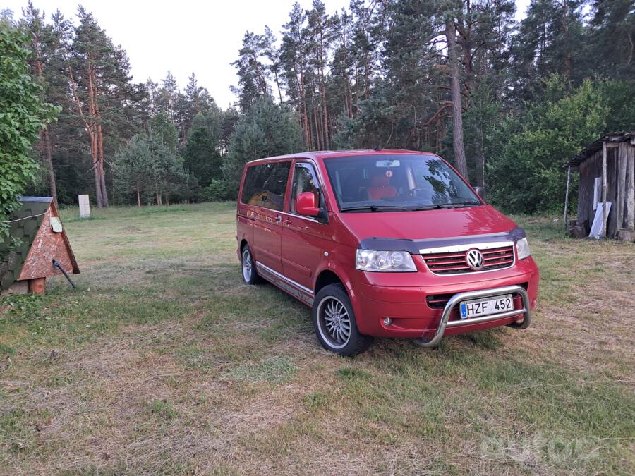 Volkswagen Multivan T5 Minivan