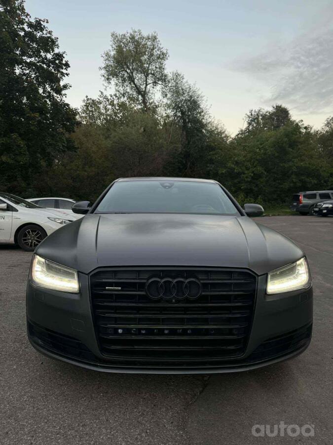 Audi A8