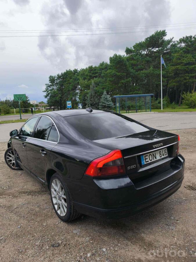 Volvo S80