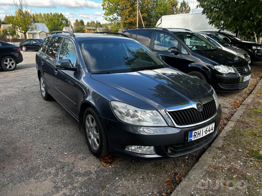 Skoda Octavia 2 generation [restyling] Combi wagon 5-doors