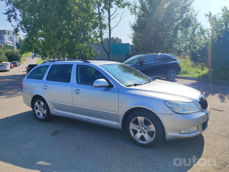 Skoda Octavia 2 generation [restyling] Combi wagon 5-doors