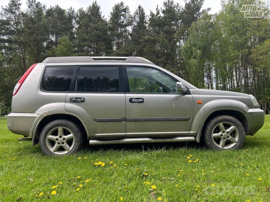 Nissan X-Trail T30 Crossover