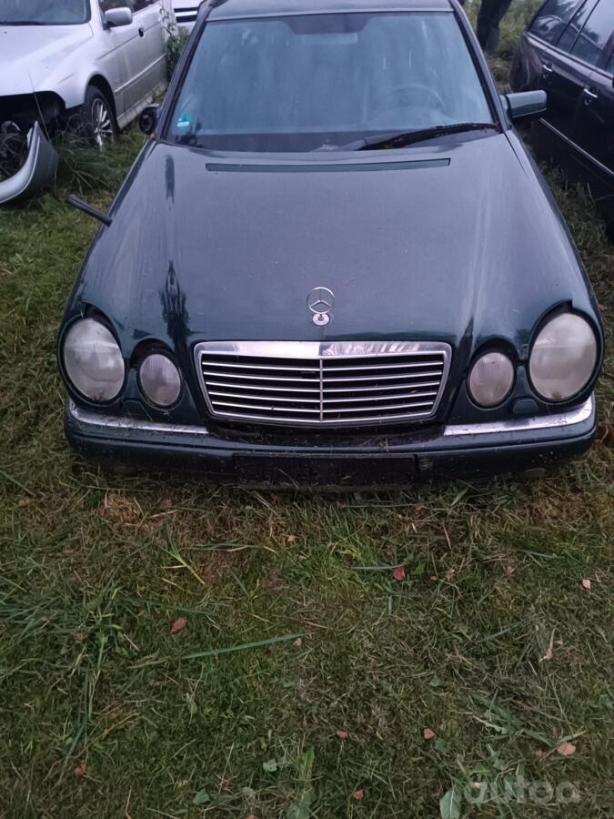 Mercedes-Benz E-Class W210 wagon 5-doors