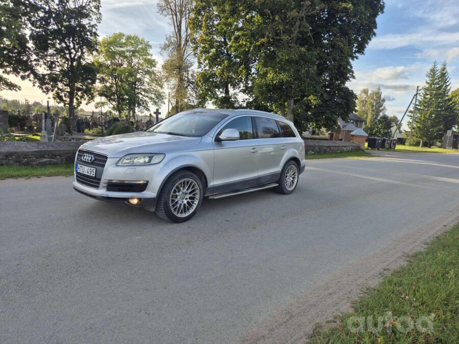 Audi Q7 4L Crossover