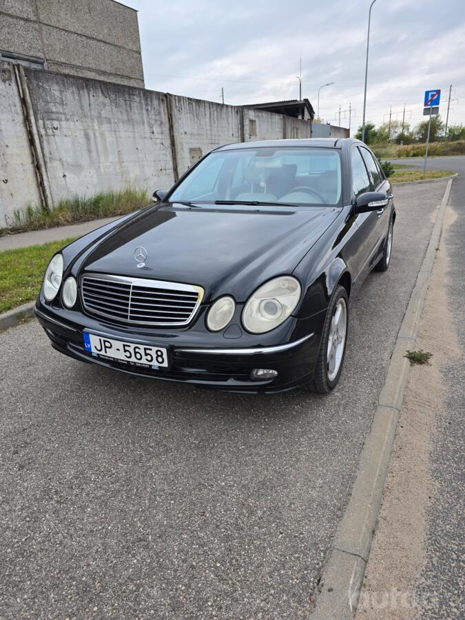 Mercedes-Benz E-Class W211 Sedan