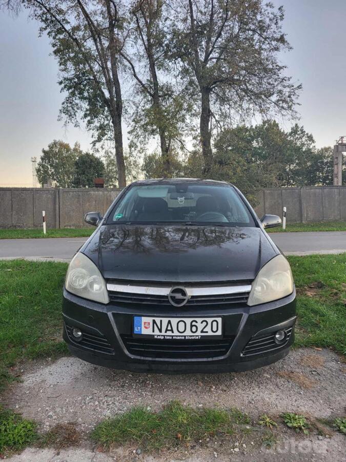Opel Astra H Hatchback
