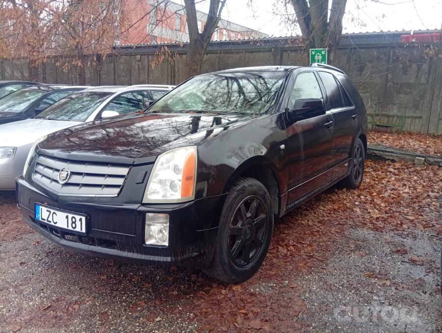 Cadillac SRX 1 generation Crossover