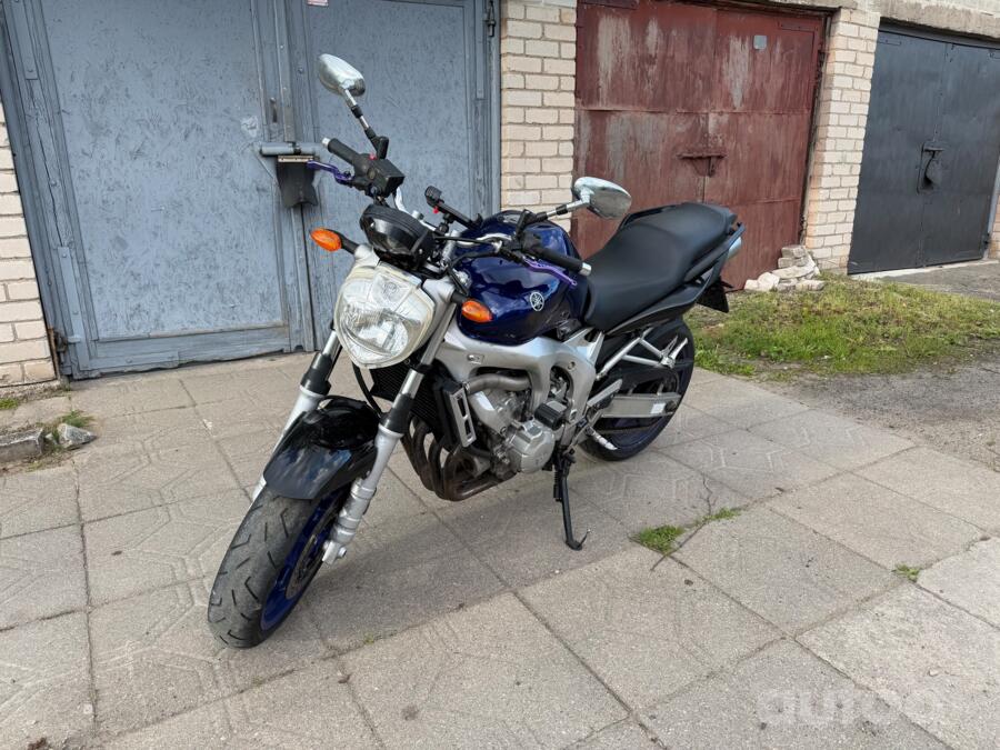 Yamaha FZS 600 Fazer