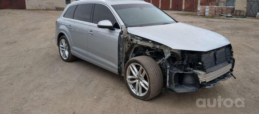 Audi Q7 4M Crossover