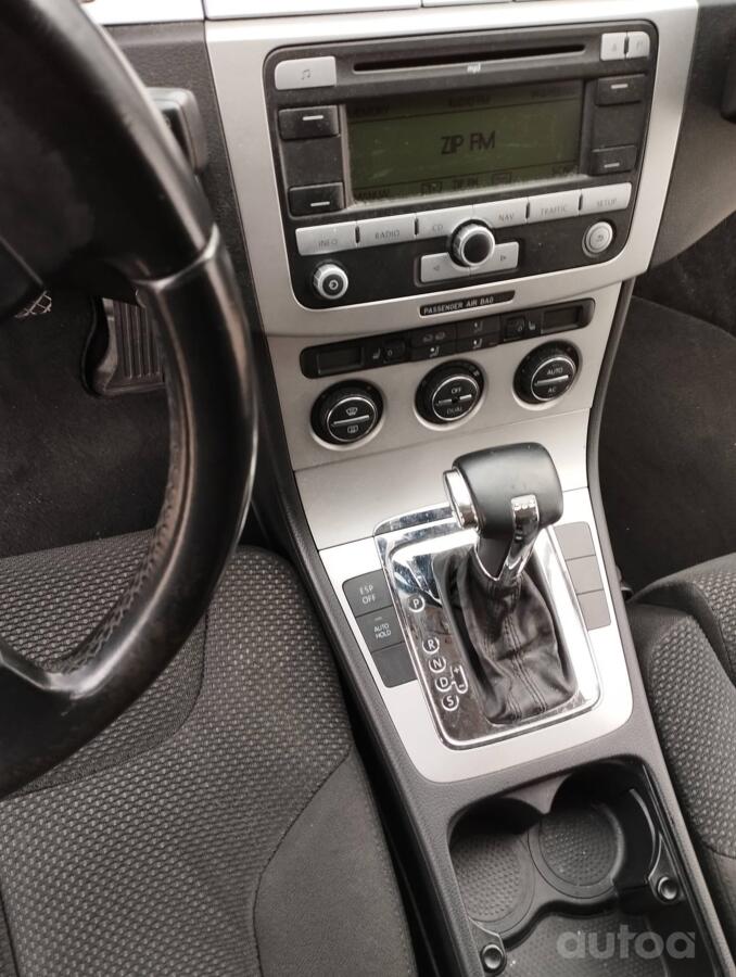 Volkswagen Passat B6 wagon 5-doors