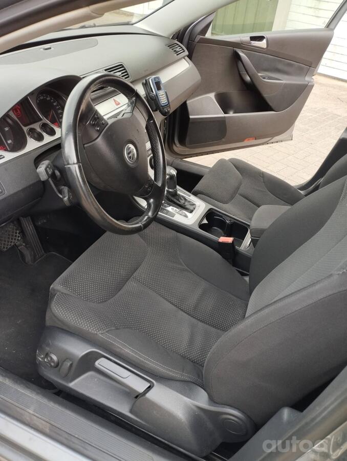 Volkswagen Passat B6 wagon 5-doors