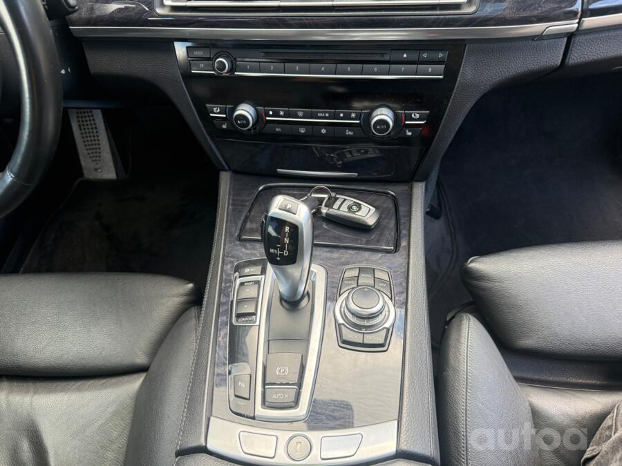 BMW 7 Series F01/F02 Sedan