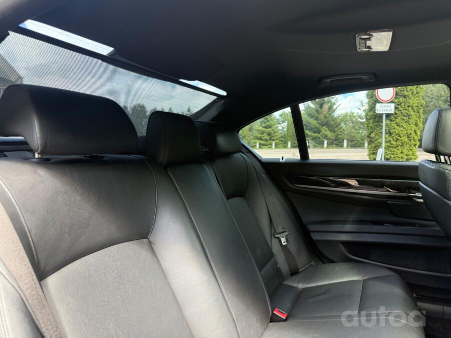 BMW 7 Series F01/F02 Sedan