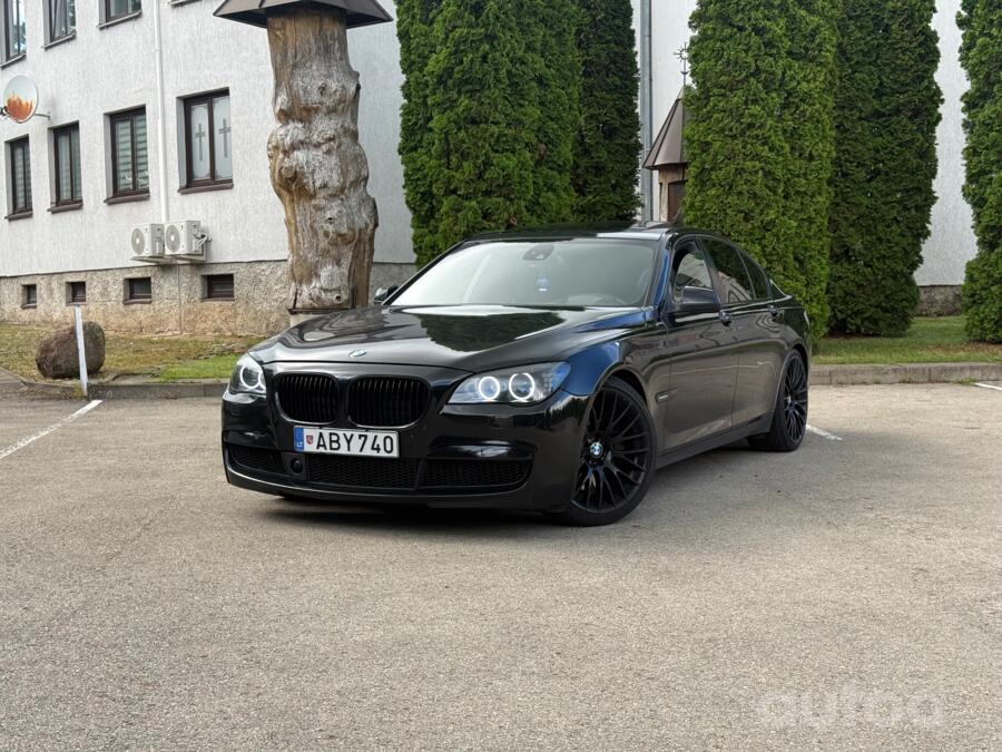BMW 7 Series F01/F02 Sedan