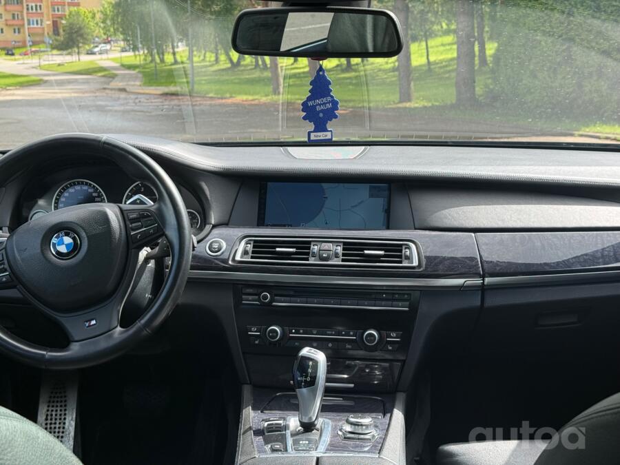 BMW 7 Series F01/F02 Sedan