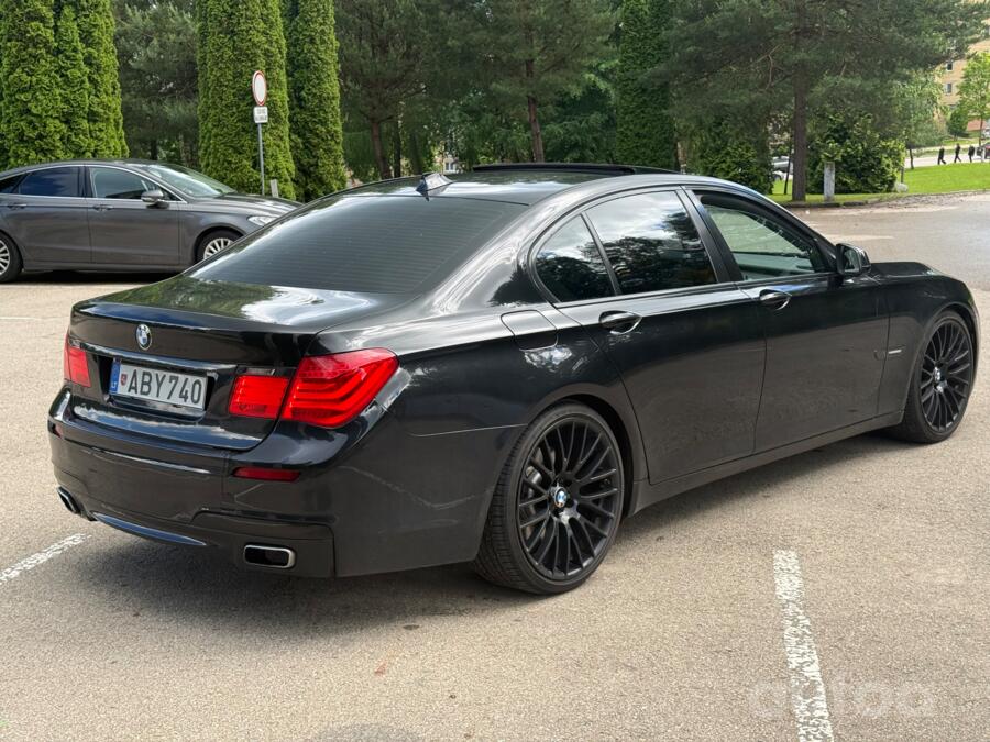 BMW 7 Series F01/F02 Sedan