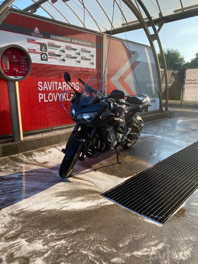 Yamaha FZ