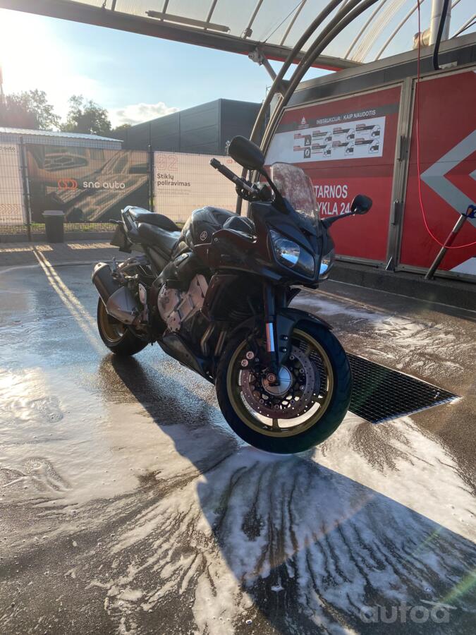 Yamaha FZ