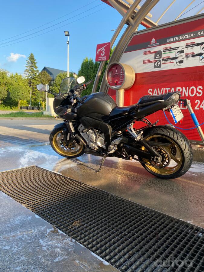 Yamaha FZ