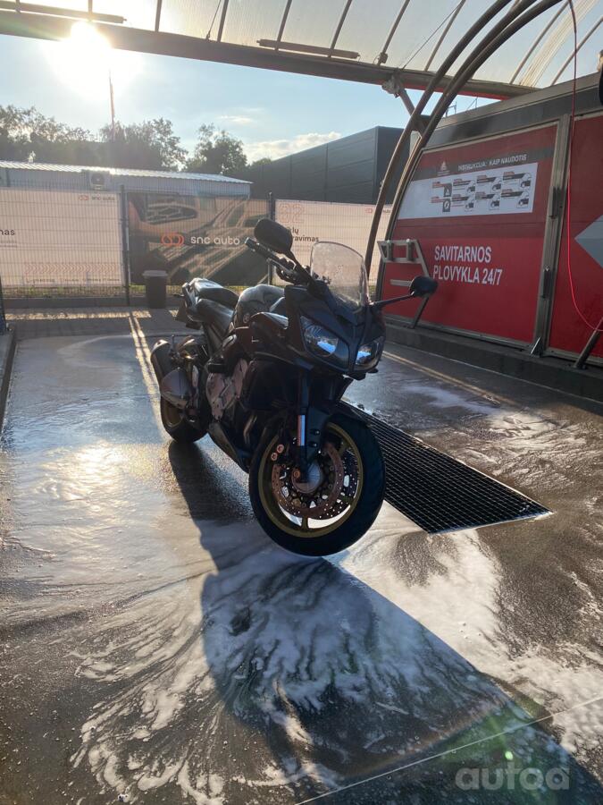 Yamaha FZ