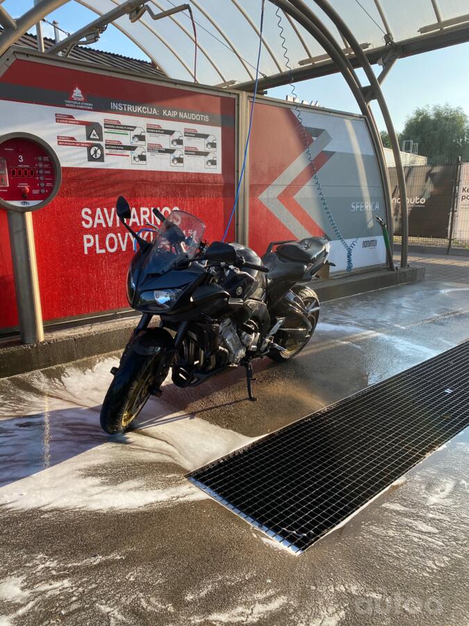 Yamaha FZ