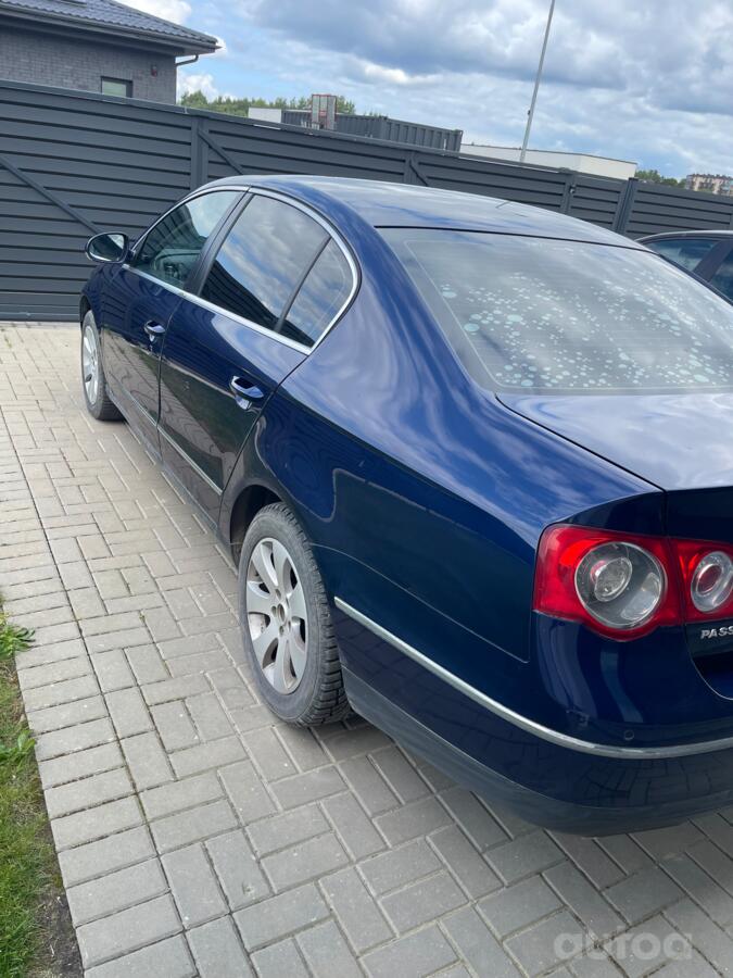 Volkswagen Passat B6 Sedan 4-doors
