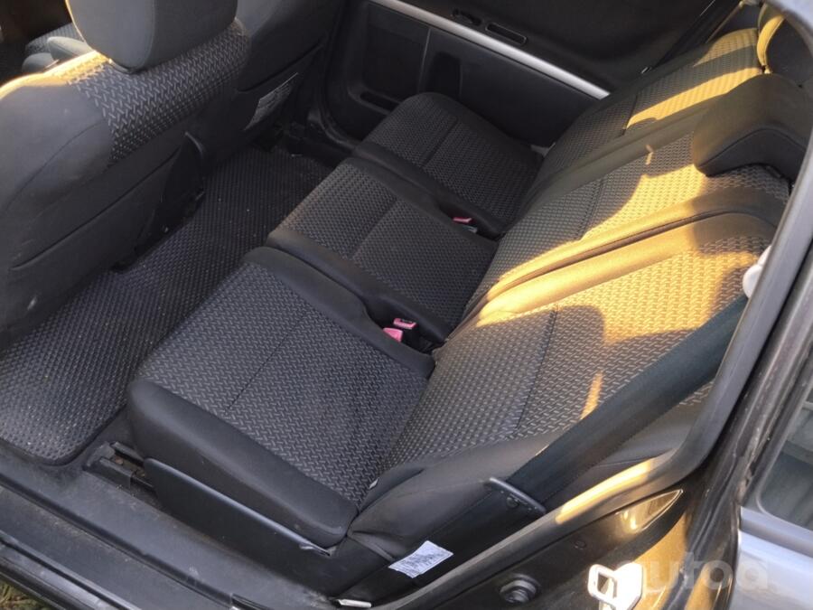 Toyota Corolla Verso 1 generation [restyling] -2 generation