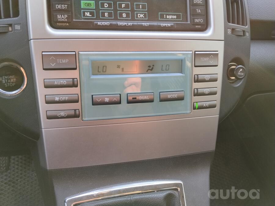Toyota Corolla Verso 1 generation [restyling] -2 generation