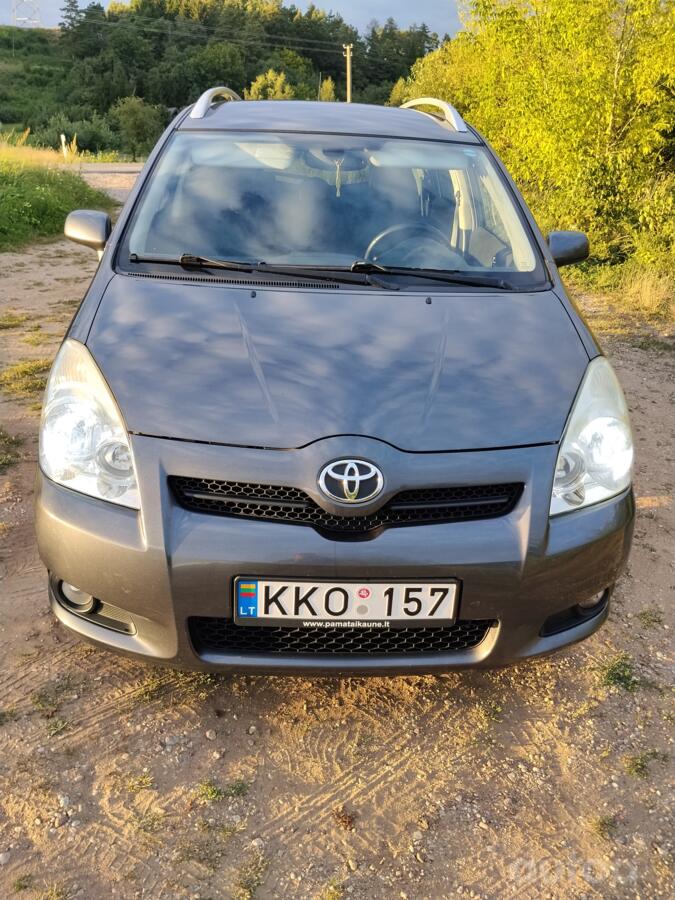 Toyota Corolla Verso 1 generation [restyling] -2 generation