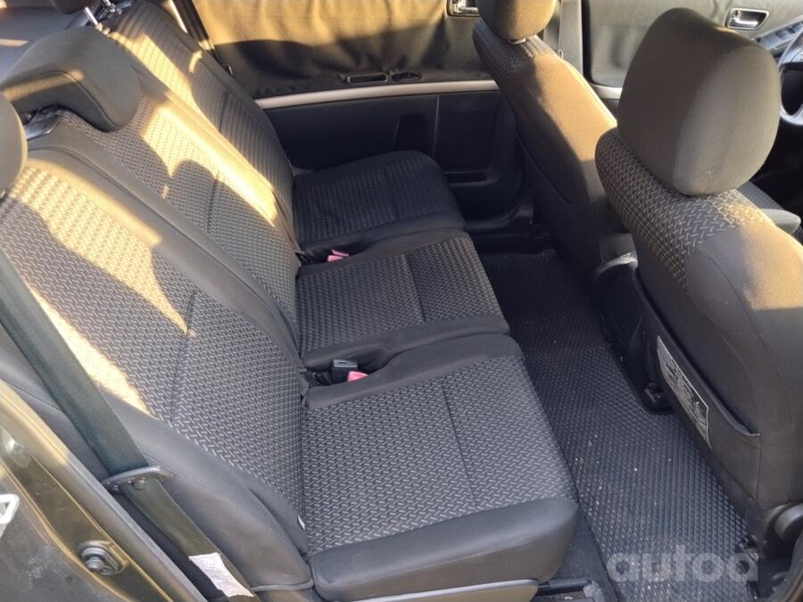 Toyota Corolla Verso 1 generation [restyling] -2 generation