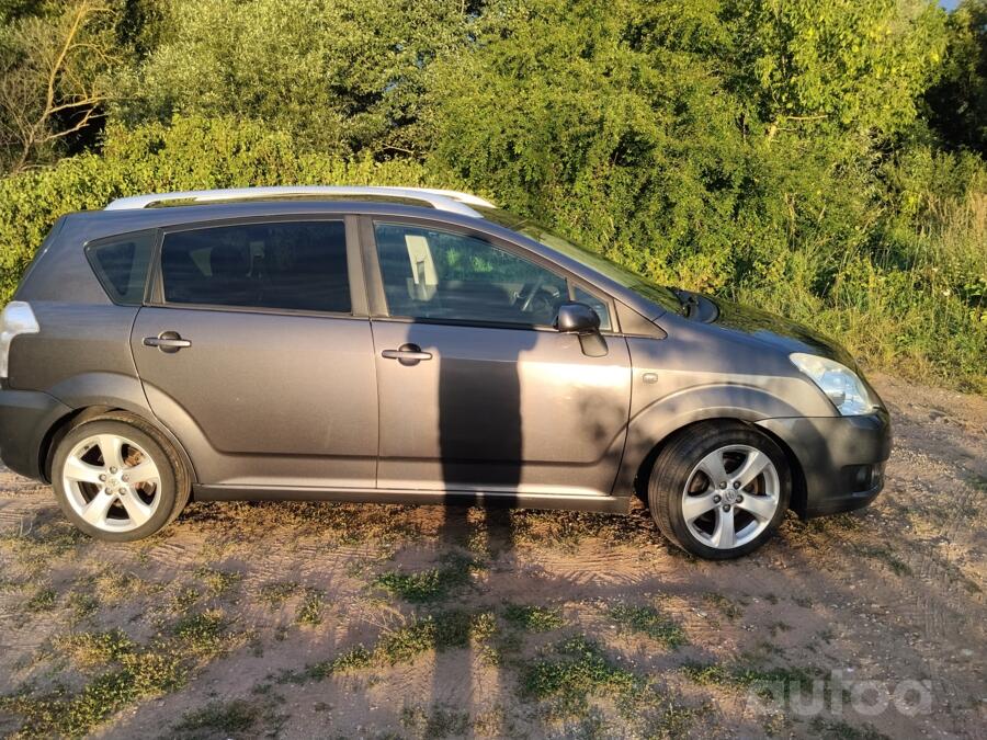 Toyota Corolla Verso 1 generation [restyling] -2 generation