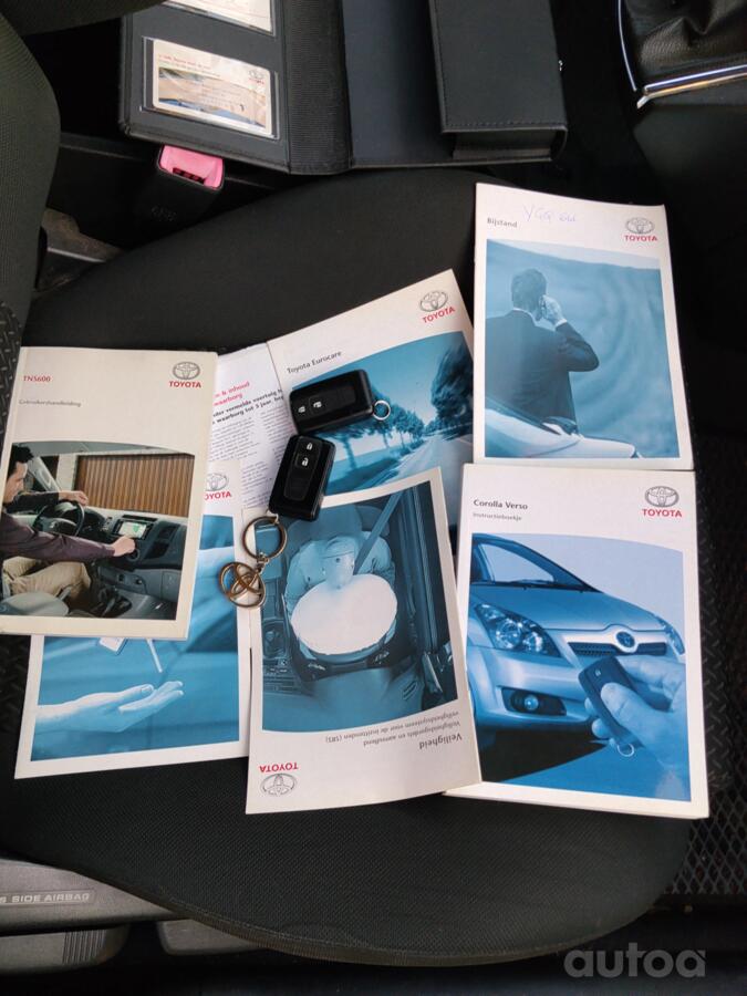 Toyota Corolla Verso 1 generation [restyling] -2 generation