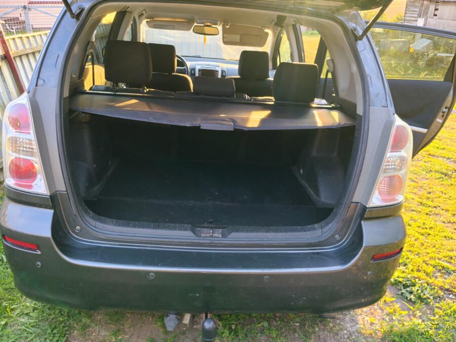 Toyota Corolla Verso 1 generation [restyling] -2 generation