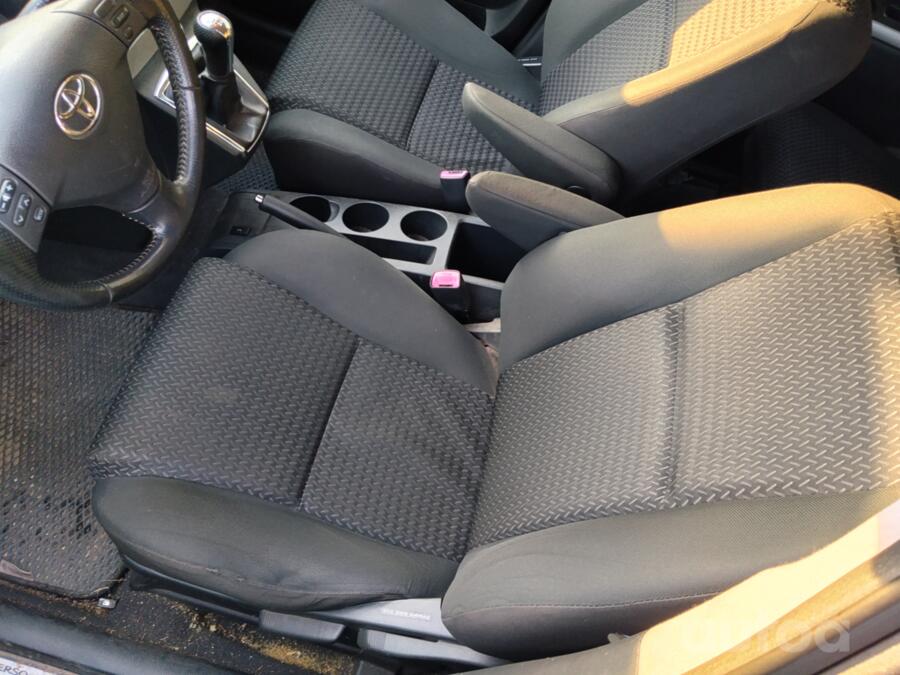 Toyota Corolla Verso 1 generation [restyling] -2 generation