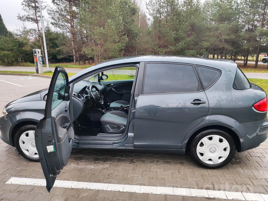 SEAT Toledo 3 generation Hatchback