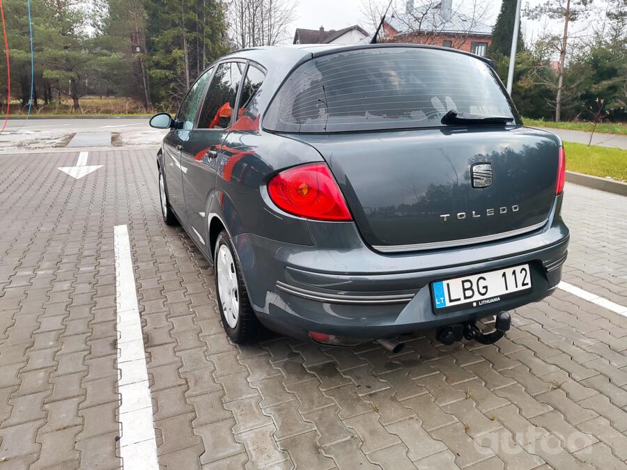 SEAT Toledo 3 generation Hatchback