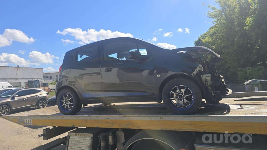 Chevrolet Spark M300 Hatchback