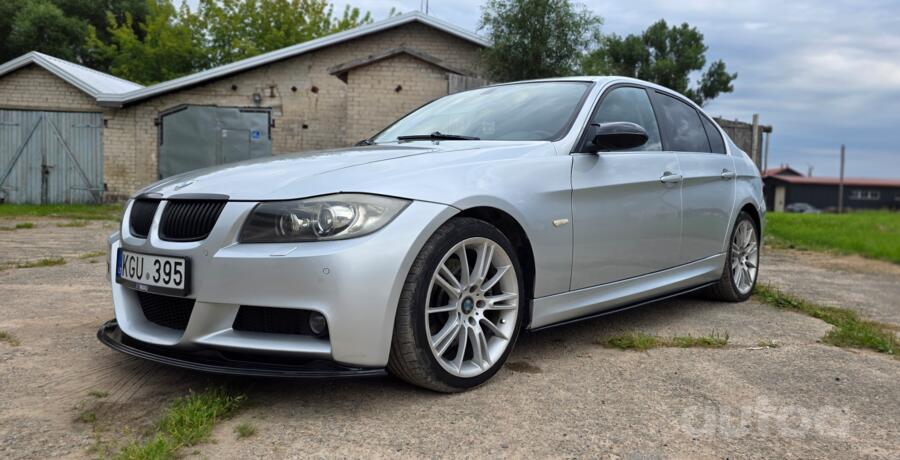 BMW 330 2010