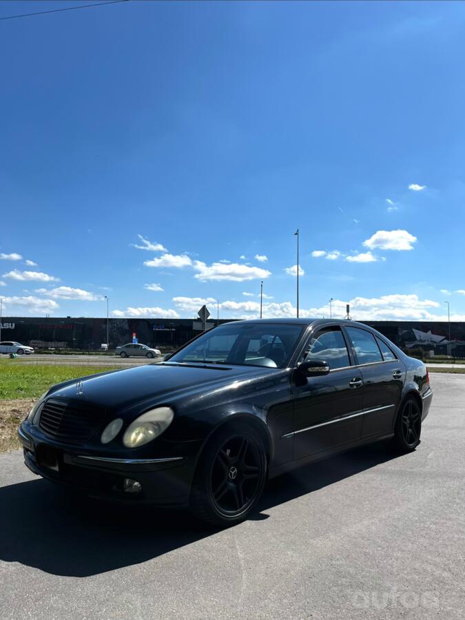Mercedes-Benz E-Class W211 Sedan