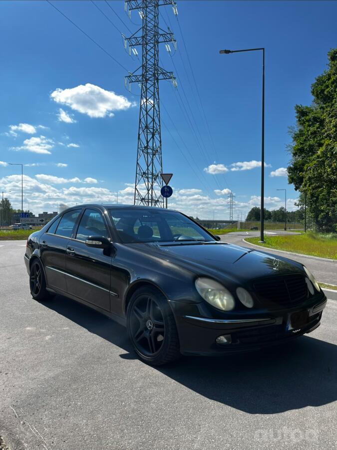 Mercedes-Benz E-Class W211 Sedan