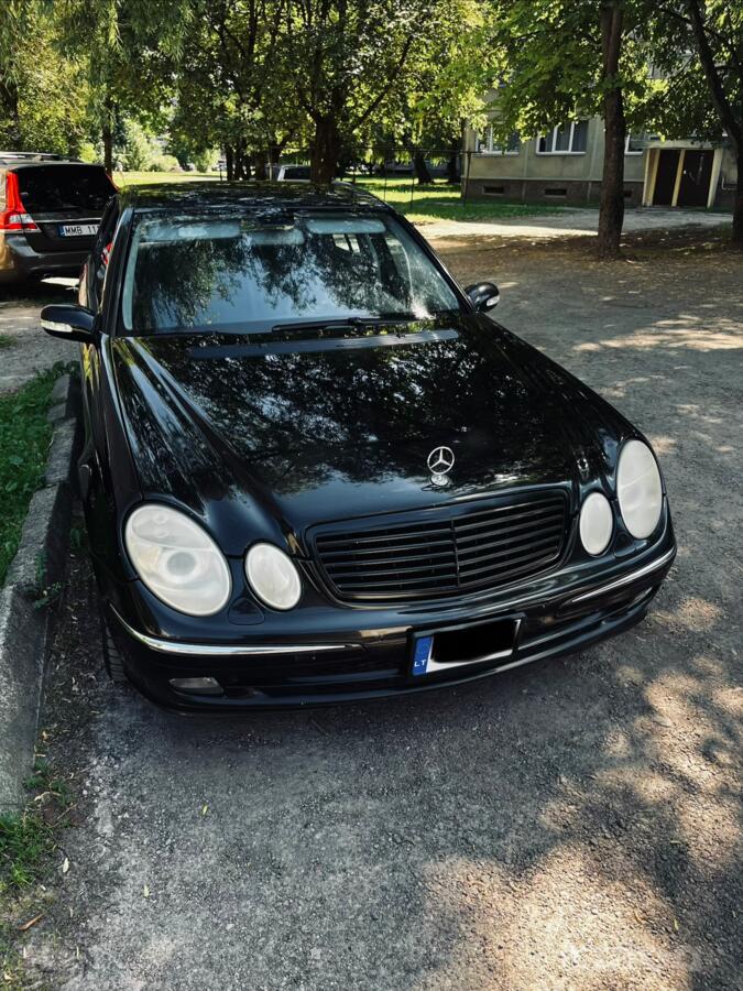 Mercedes-Benz E-Class W211 Sedan