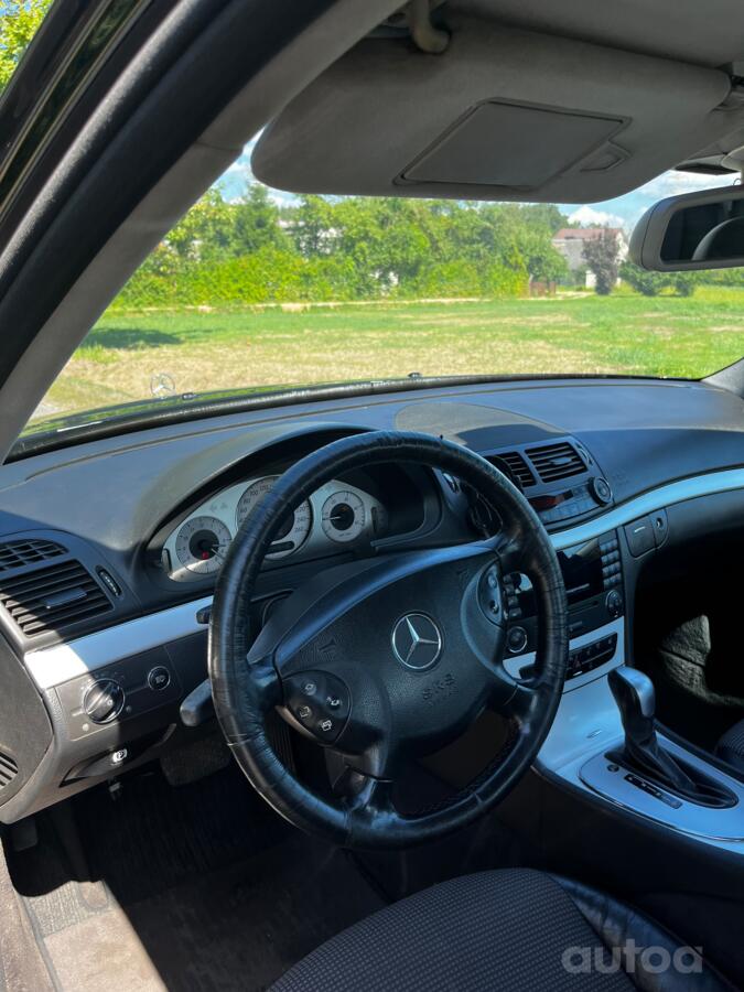 Mercedes-Benz E-Class W211 Sedan